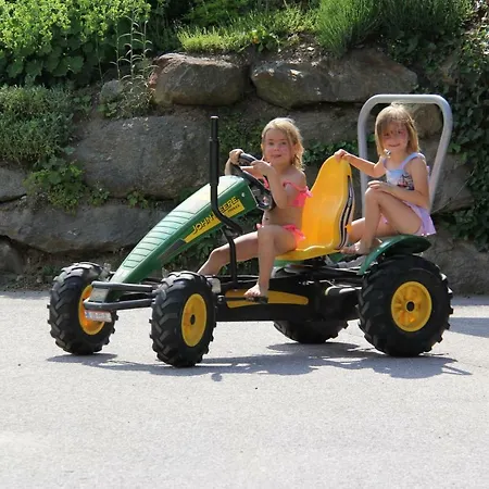 Feldlhof * שלאדמינג